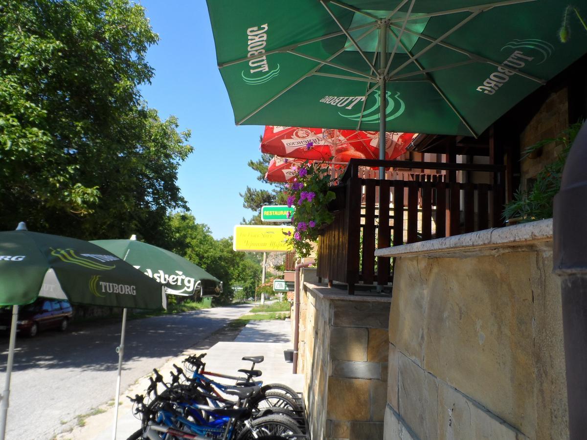 黑鹳酒店 Nisovo 外观 照片